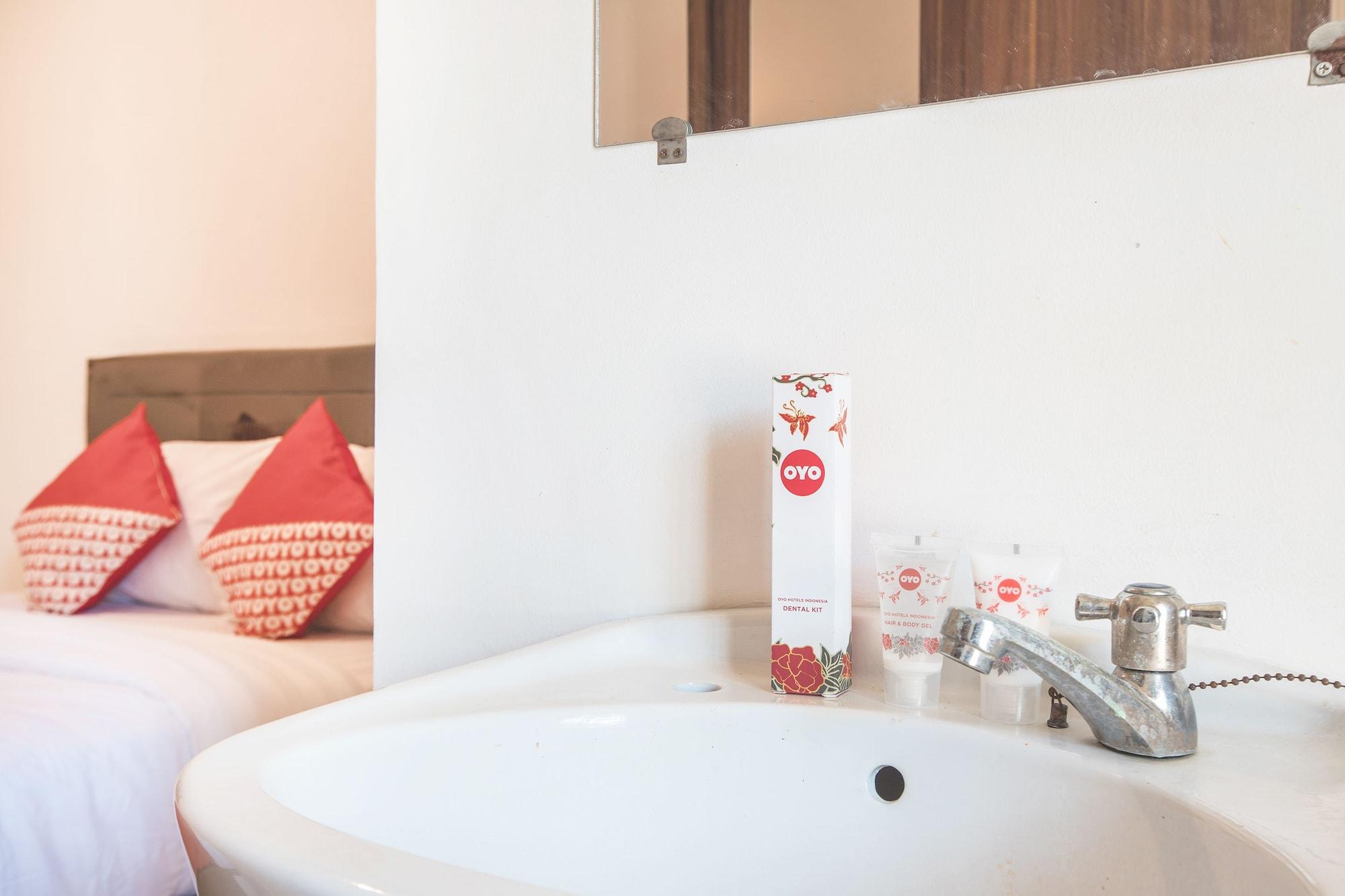 Oyo 332 G17 Hotel Jakarta